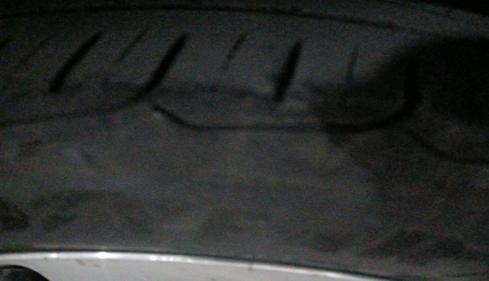 2016 Hyundai Elite i20 ASTA 1.2, Petrol, Manual, 73,000 km, tyre