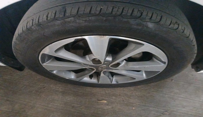 2016 Hyundai Elite i20 ASTA 1.2, Petrol, Manual, 73,000 km, tyre