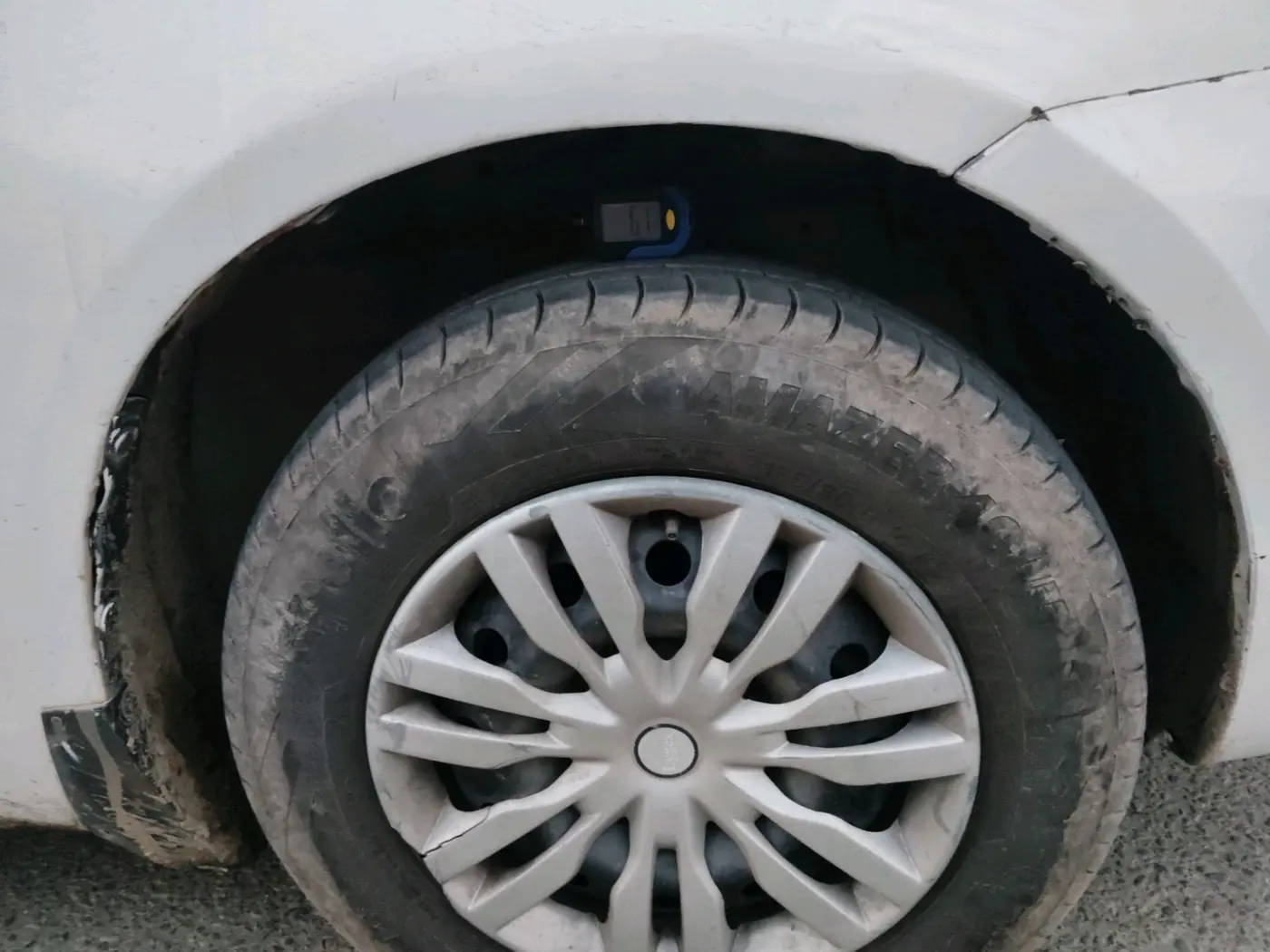 2014 Maruti Swift Dzire VDI, Diesel, Manual, 1,88,178 km, tyre