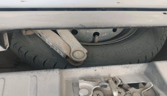 2021 Maruti Alto LXI CNG, Petrol, Manual, 1,67,502 km, tyre