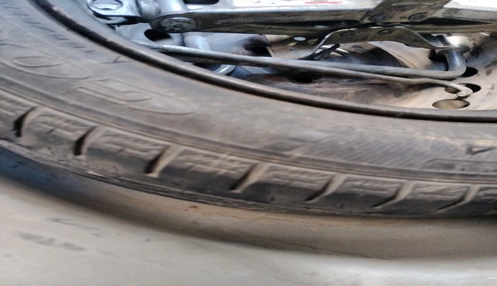 2012 Honda Brio S MT, Petrol, Manual, 97,876 km, tyre