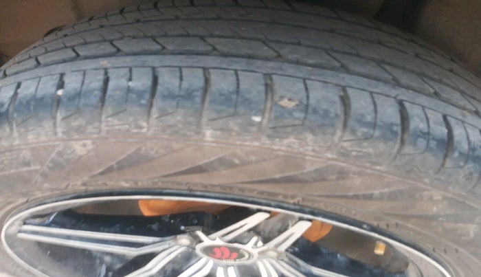 2024 Maruti FRONX DELTA 1.2 AGS, Petrol, Automatic, 48,943 km, tyre