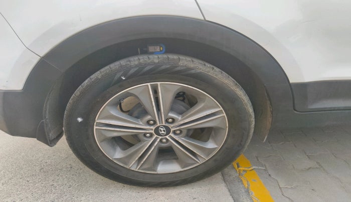 2016 Hyundai Creta SX PLUS AT 1.6 PETROL, Petrol, Automatic, 65,207 km, tyre