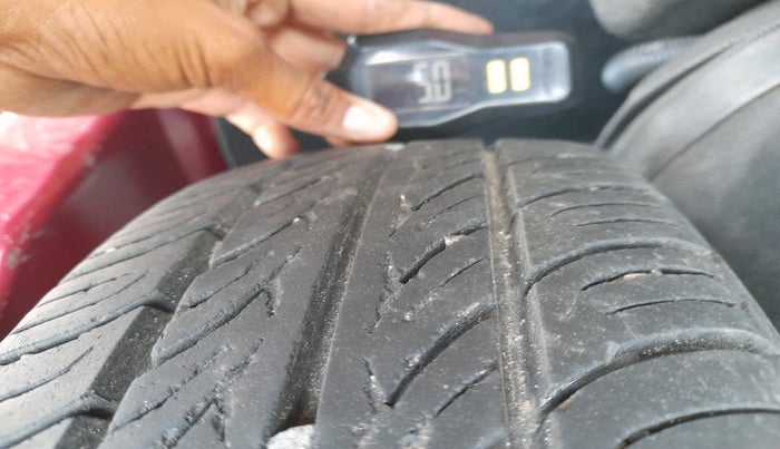 2015 Datsun Go T, Petrol, Manual, 1,25,161 km, tyre