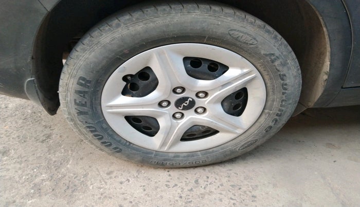 2023 KIA SELTOS HTE 1.5D IMT, Diesel, Manual, 50,895 km, tyre