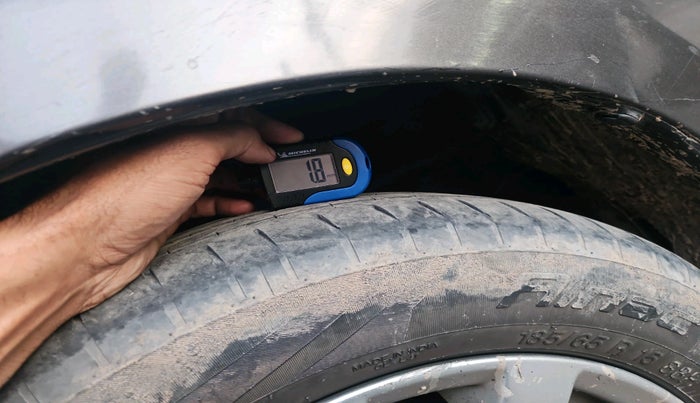 2014 Maruti Ertiga ZDI, Diesel, Manual, 1,95,743 km, tyre