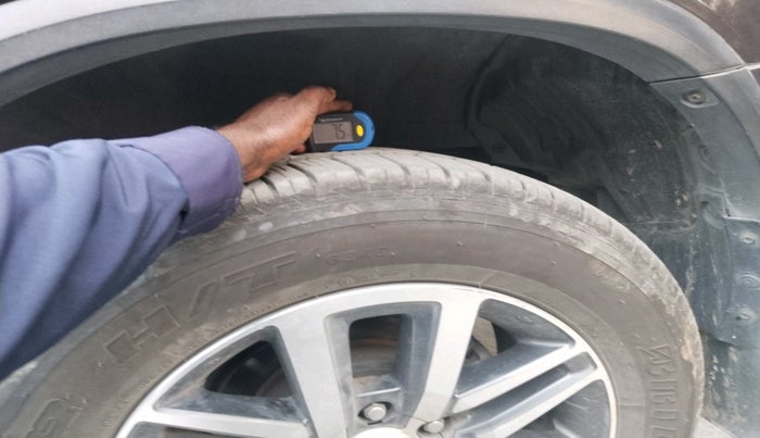 2017 Toyota Fortuner 2.8 4X4 AT, Diesel, Automatic, 2,05,953 km, tyre