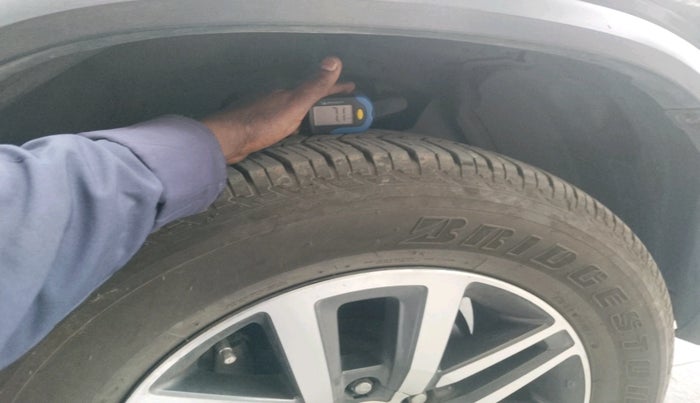 2017 Toyota Fortuner 2.8 4X4 AT, Diesel, Automatic, 2,05,953 km, tyre