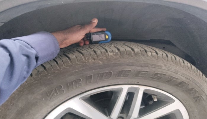 2017 Toyota Fortuner 2.8 4X4 AT, Diesel, Automatic, 2,05,953 km, tyre