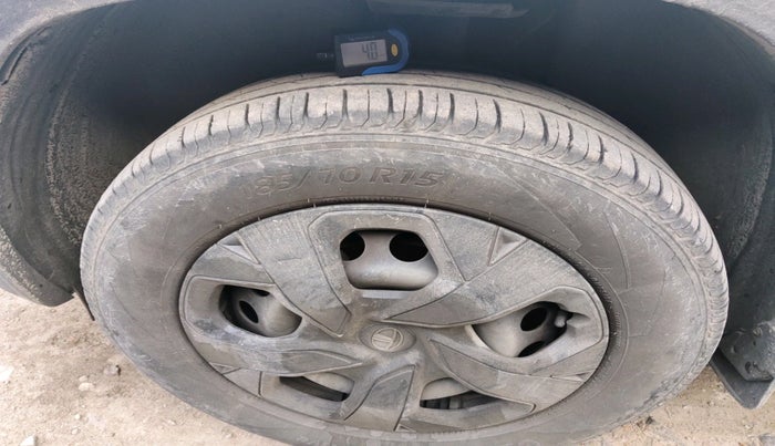 2022 Tata PUNCH ADVENTURE MT, Petrol, Manual, 34,059 km, tyre