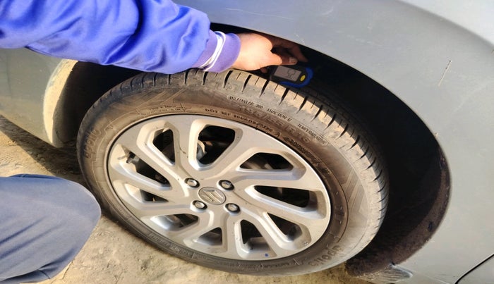 2024 Maruti Baleno  ZETA CNG 1.2L, Petrol, Manual, 17,363 km, tyre