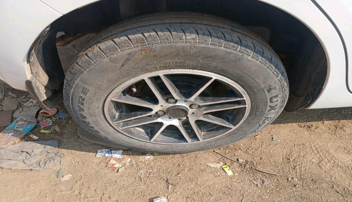 2019 Maruti Swift ZXI AMT, Petrol, Automatic, 71,035 km, tyre