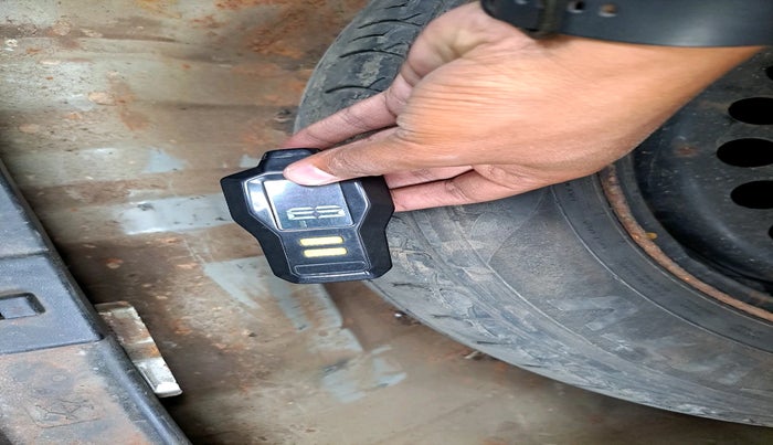 2012 Honda City 1.5L I-VTEC S MT, Petrol, Manual, 1,10,184 km, tyre