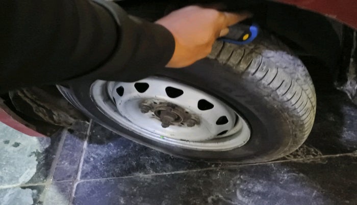 2016 Tata Tiago XE DIESEL, Diesel, Manual, 1,28,143 km, tyre