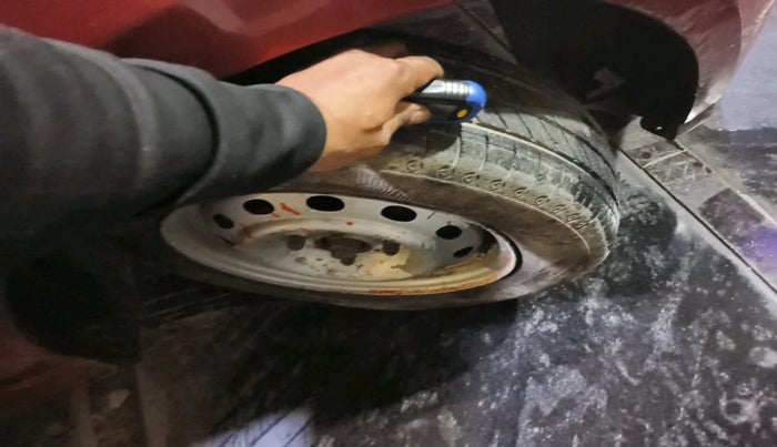 2016 Tata Tiago XE DIESEL, Diesel, Manual, 1,28,143 km, tyre