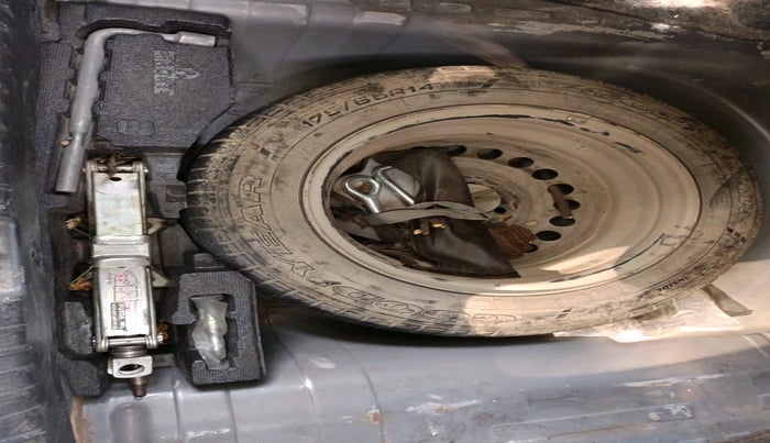 2017 Honda Amaze 1.2L I-VTEC SX, Petrol, Manual, 46,849 km, tyre