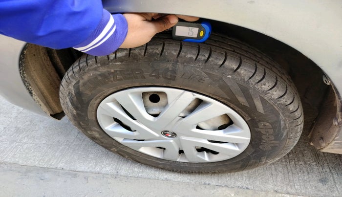 2017 Maruti Wagon R 1.0 LXI CNG, Petrol, Manual, 61,146 km, tyre