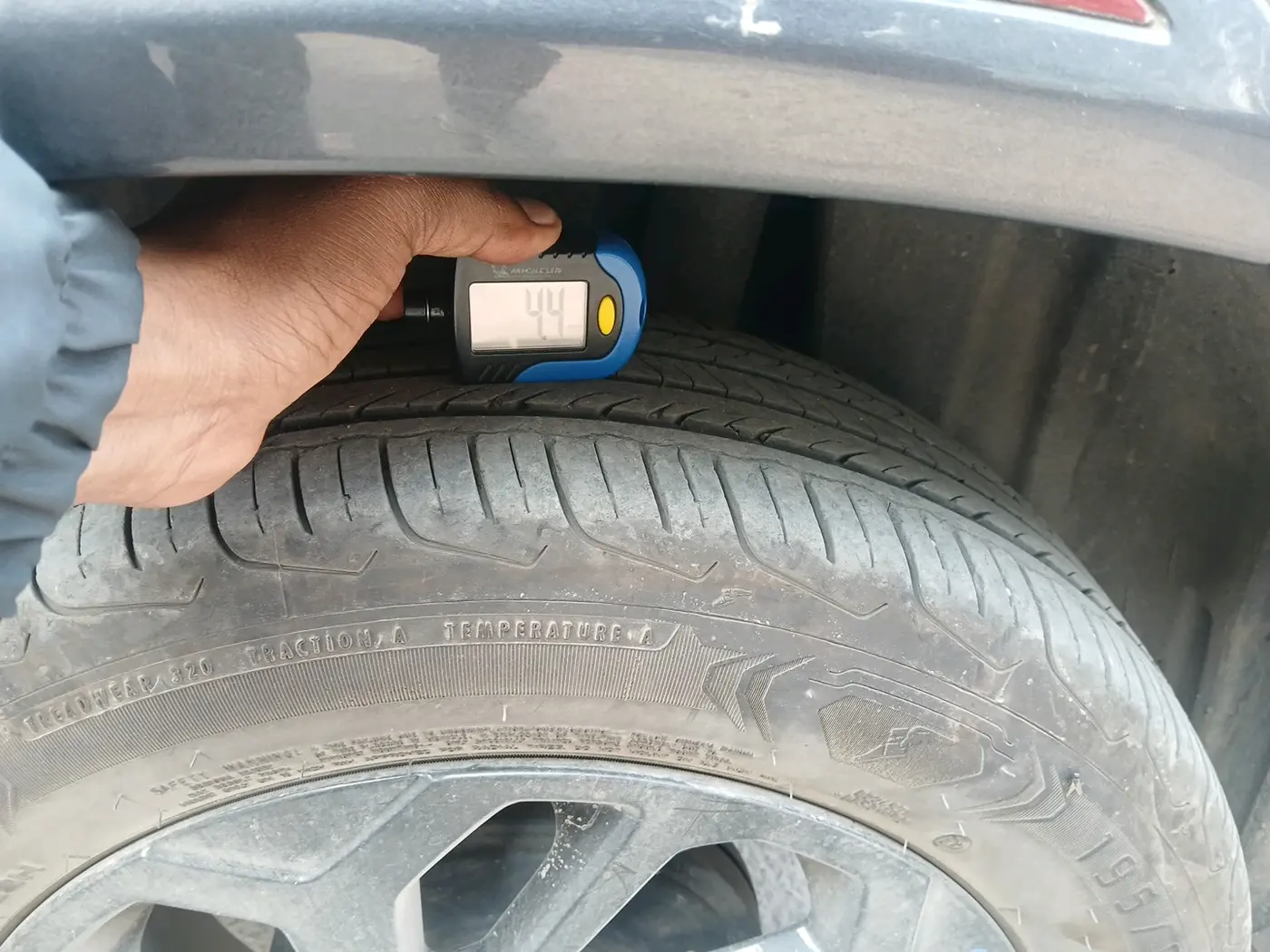 2023 Maruti FRONX DELTA PLUS 1.2L AGS, Petrol, Automatic, 31,737 km, tyre