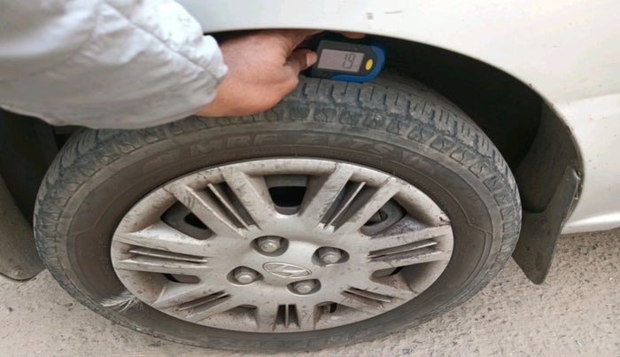 2011 Hyundai Santro Xing GLS, Petrol, Manual, 1,21,829 km, tyre