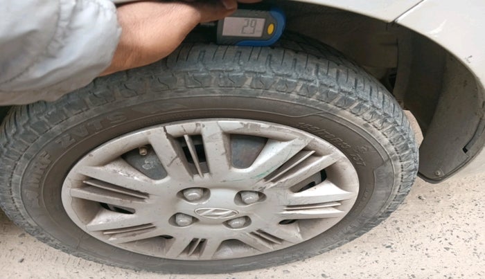 2011 Hyundai Santro Xing GLS, Petrol, Manual, 1,21,829 km, tyre