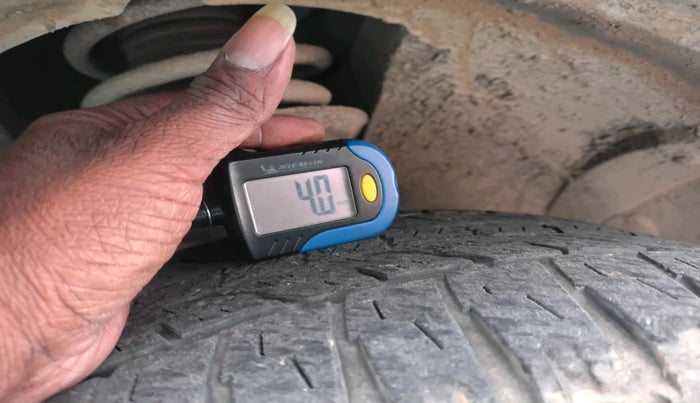 2016 Nissan Terrano XL (P), Petrol, Manual, 97,781 km, tyre