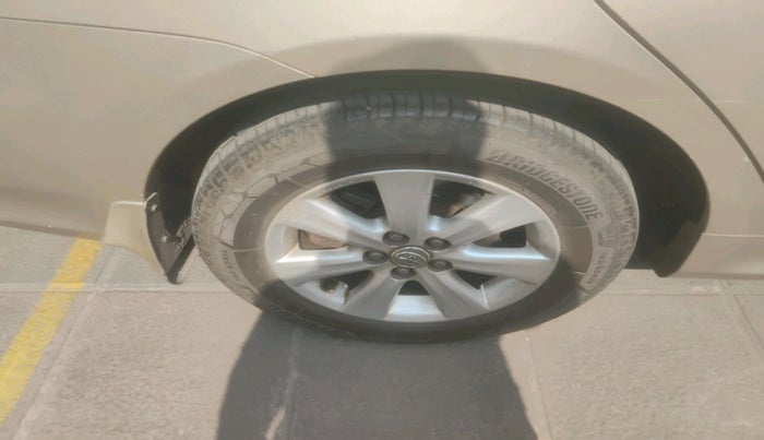 2011 Toyota Corolla Altis GL DIESEL, Diesel, Manual, 1,17,028 km, tyre