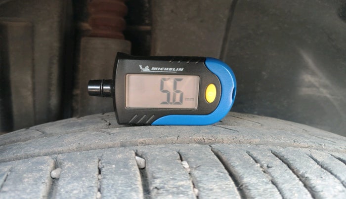 2016 Maruti Swift ZDI, Diesel, Manual, 1,35,361 km, tyre