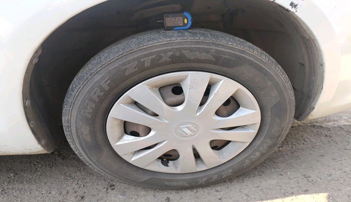 2014 Maruti Swift Dzire VXI, Petrol, Manual, 1,53,289 km, tyre