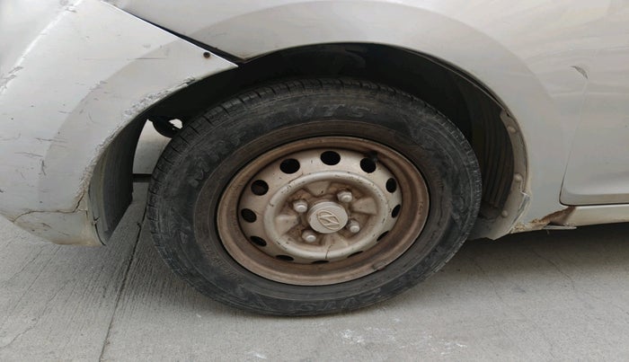 2012 Hyundai Eon ERA +, Petrol, Manual, 56,120 km, tyre