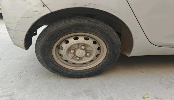 2012 Hyundai Eon ERA +, Petrol, Manual, 56,120 km, tyre