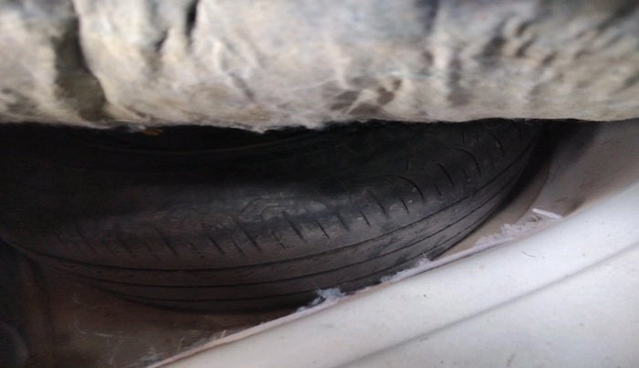 2012 Toyota Etios Liva GD, Diesel, Manual, 1,71,503 km, tyre