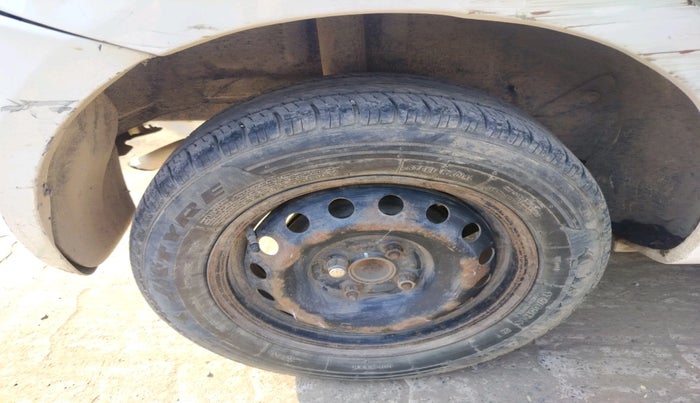 2012 Toyota Etios Liva GD, Diesel, Manual, 1,71,503 km, tyre