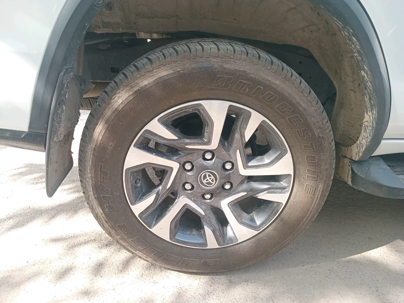 2024 Toyota Fortuner 4X2 AT 2.8 LEGENDER, Diesel, Automatic, 7,194 km, tyre