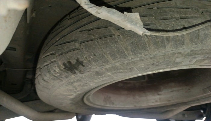 2013 Mahindra XUV500 W8, Diesel, Manual, 1,57,378 km, tyre