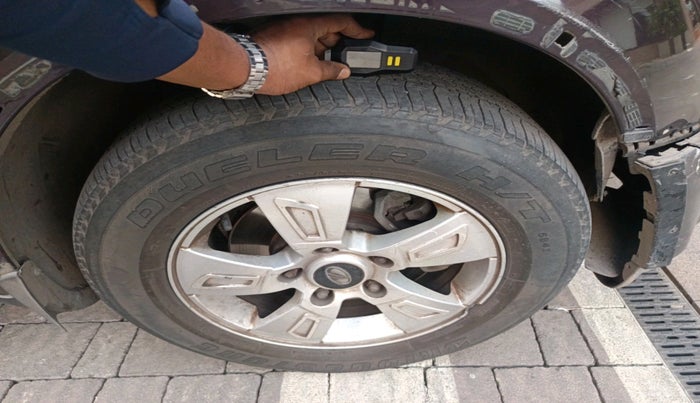 2013 Mahindra XUV500 W8, Diesel, Manual, 1,57,378 km, tyre