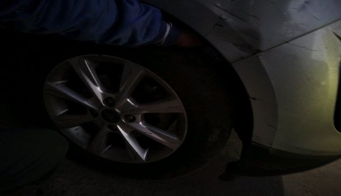 2018 Ford Ecosport AMBIENTE 1.5L DIESEL, Diesel, Manual, 1,02,158 km, tyre