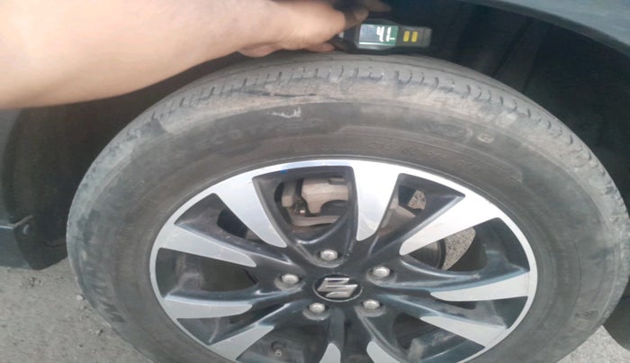 2018 Maruti S Cross ZETA 1.3, Diesel, Manual, 1,32,391 km, tyre