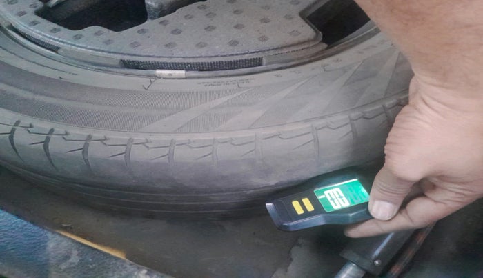 2018 Maruti S Cross ZETA 1.3, Diesel, Manual, 1,32,391 km, tyre