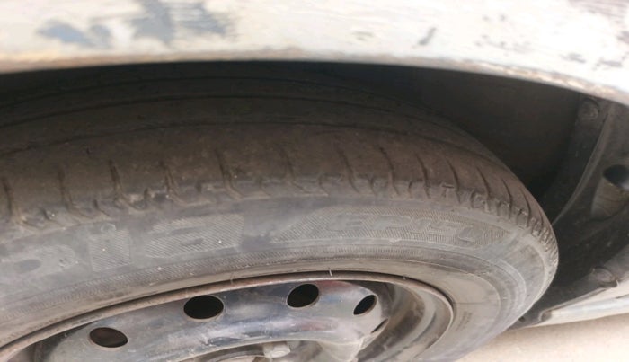 2011 Maruti A Star VXI, Petrol, Manual, 74,304 km, tyre