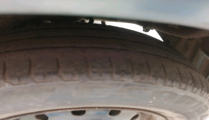 2011 Maruti A Star VXI, Petrol, Manual, 74,304 km, tyre