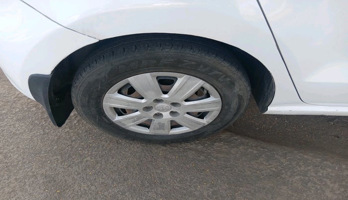 2011 Volkswagen Polo COMFORTLINE 1.2L, Diesel, Manual, 82,270 km, tyre