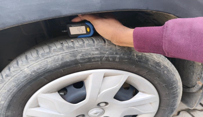 2024 Renault Kwid RXL(O) 1.0L, Petrol, Manual, 11,438 km, tyre