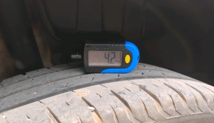 2023 Maruti Swift ZXI AMT, Petrol, Automatic, 21,316 km, tyre