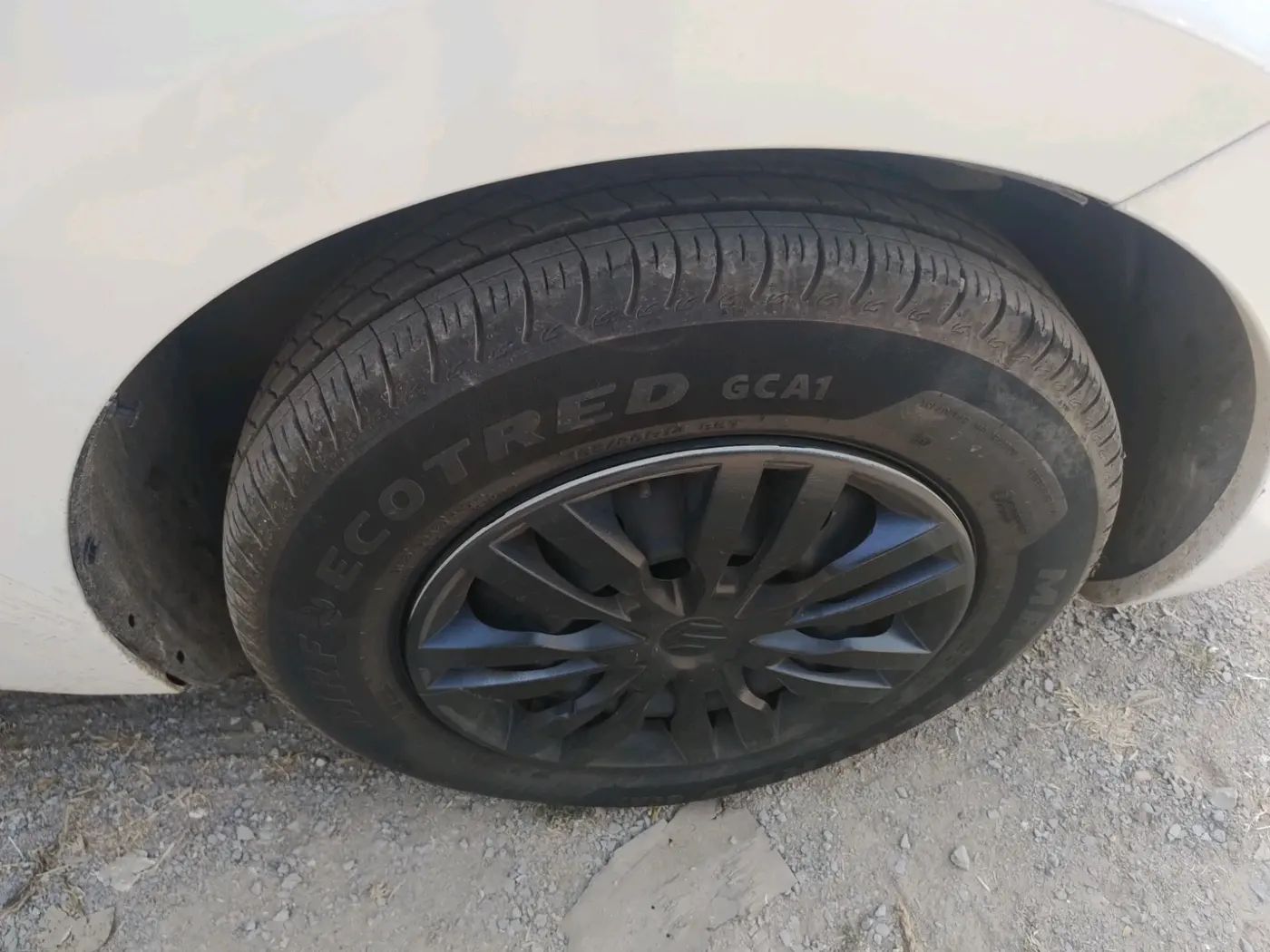 2019 Maruti Dzire VXI, Petrol, Manual, 54,708 km, tyre