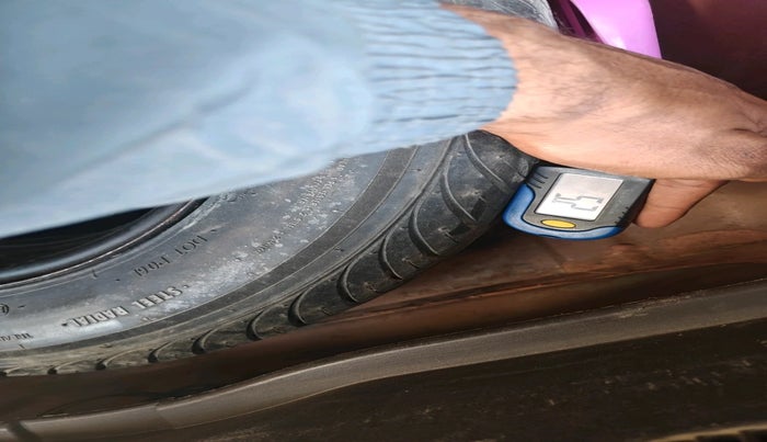 2011 Hyundai i20 ASTA 1.2, Petrol, Manual, 37,566 km, tyre