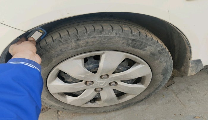 2014 Honda Mobilio 1.5L I-VTEC S, Petrol, Manual, 80,000 km, tyre