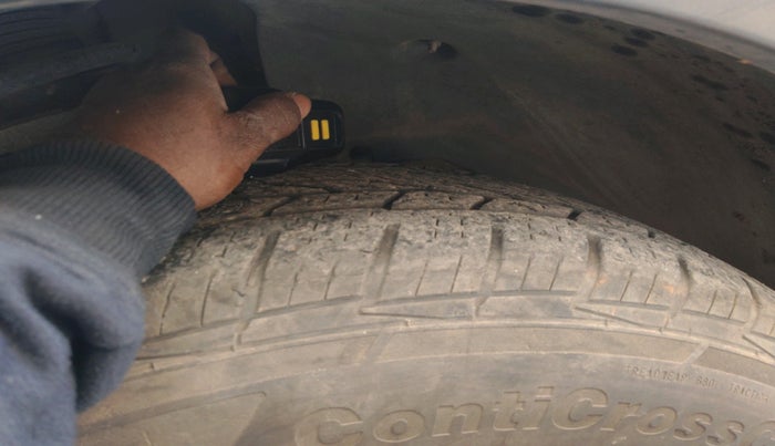 2017 Mahindra XUV500 W6, Diesel, Manual, 75,531 km, tyre