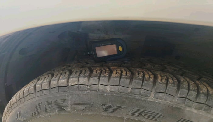 2013 Maruti Swift VXI, Petrol, Manual, 3,732 km, tyre