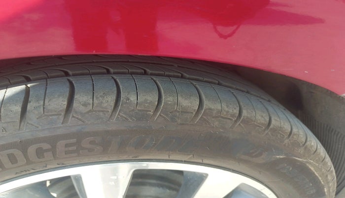 2015 Hyundai Verna FLUIDIC 4S 1.6 VTVT S(O), Petrol, Manual, 68,957 km, tyre