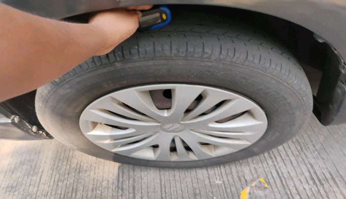 2014 Maruti Ertiga VXI CNG, Petrol, Manual, 91,007 km, tyre